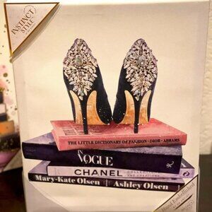 WALL DECOR INSTINCT STYLE BY ART REMEDY LUXURY RHINESTONE HEELS & BOOKS 🖤🩶
